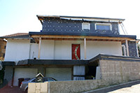 09